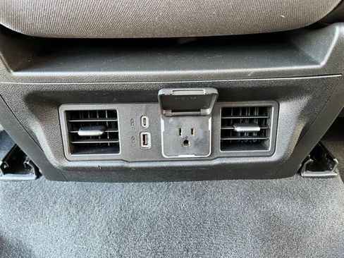 Used 2022 Chevrolet Silverado 1500 LT image 19