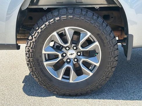 Used 2023 Chevrolet Silverado 1500 RST w/ Convenience Package II AWD/4WD image 19