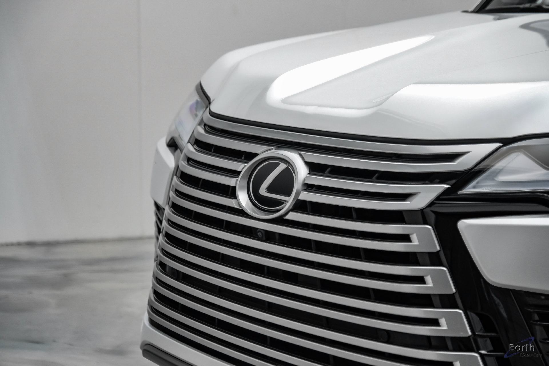 Used 2023 Lexus LX 600 4WD w/ Accessory Package (Z1) image 31