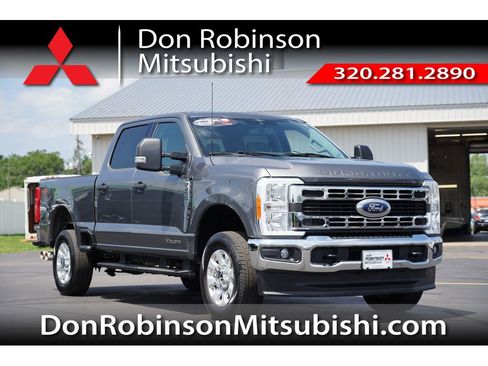 Used 2023 Ford F250 XLT image 1
