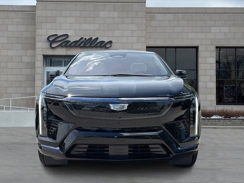New 2025 Cadillac Optiq Sport 1 w/ LPO, Floor Liner Package AWD/4WD image 7