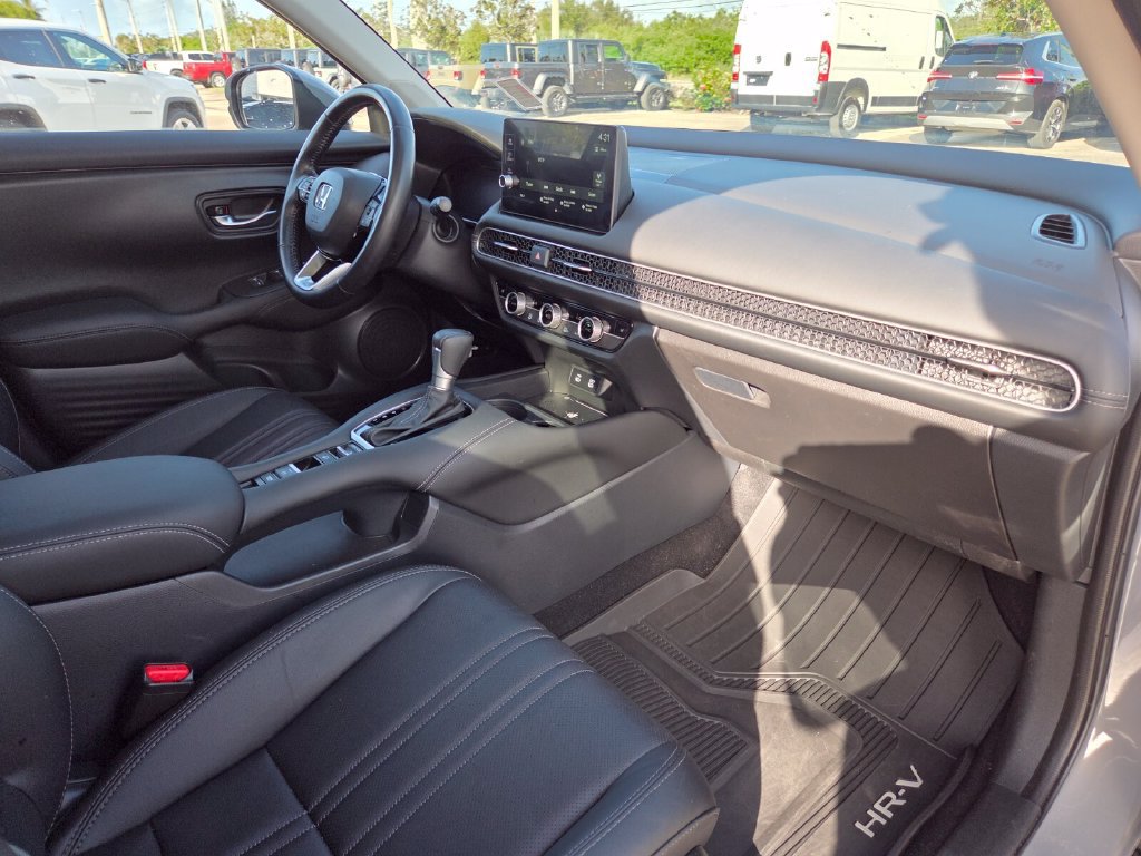 Used 2026 Honda HR-V EX-L image 14