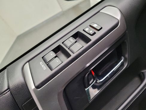 Used 2018 Toyota 4Runner SR5 RWD image 27
