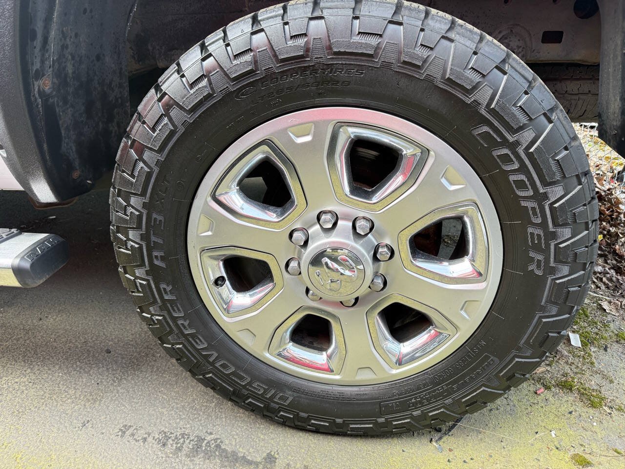 Used 2015 RAM 2500 Limited AWD/4WD image 24