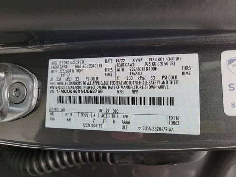 Used 2022 Ford Escape SEL w/ Technology Package FWD image 33