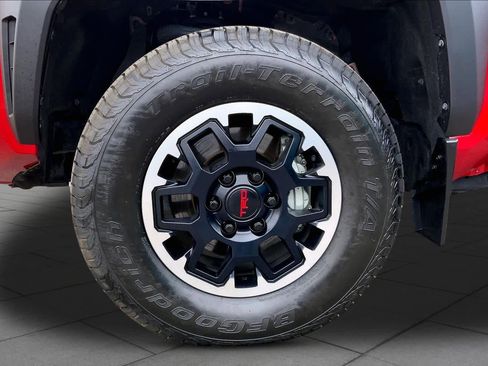 Used 2024 Toyota Tacoma TRD Off-Road w/ TRD Off Road Upgrade Package AWD/4WD image 11
