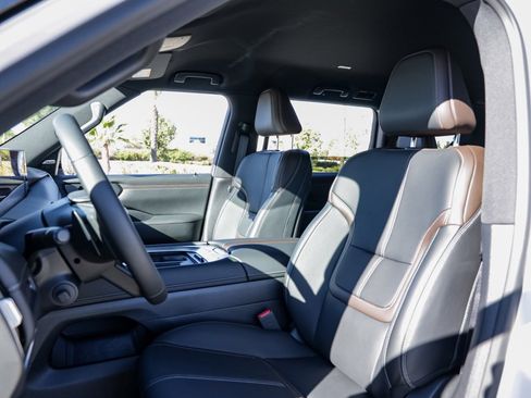 New 2026 Nissan Armada SL image 17