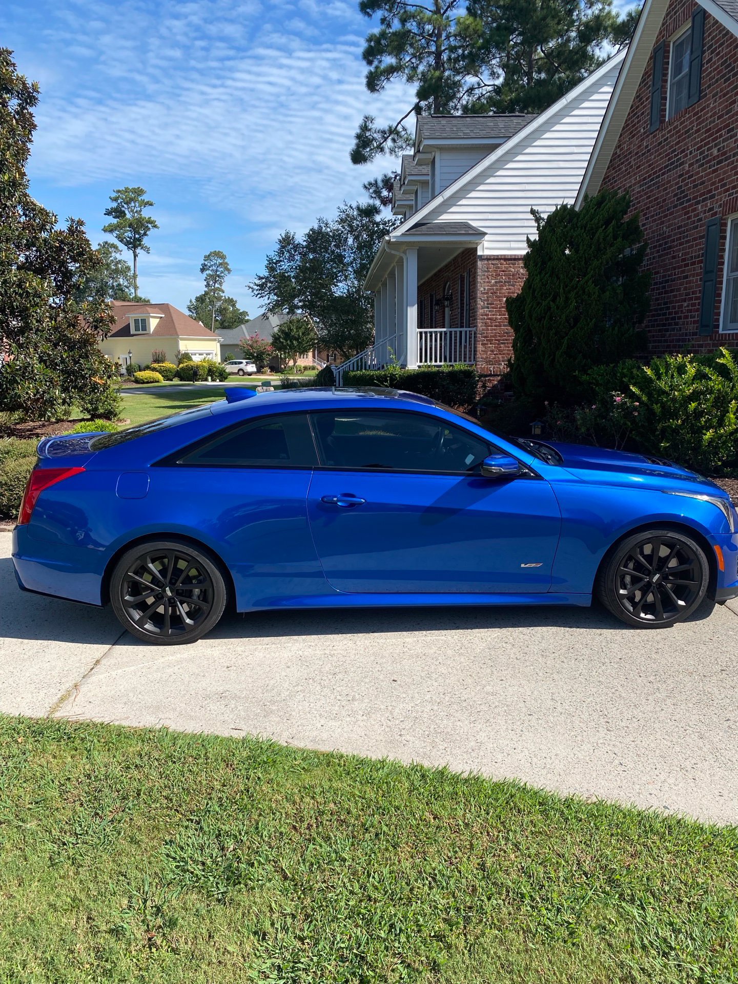 Used 2016 Cadillac ATS V w/ Luxury Package RWD image 3