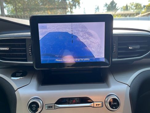 Used 2023 Ford Explorer XLT w/ Equipment Group 202A image 25