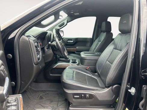 Used 2022 Chevrolet Silverado 1500 High Country w/ Technology Package image 15