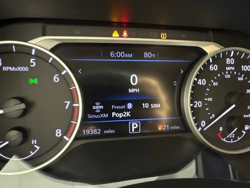 Used 2025 Nissan Sentra SV FWD image 30