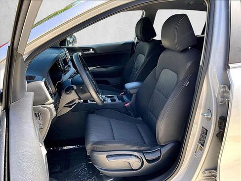 Used 2019 Kia Sportage LX FWD image 27