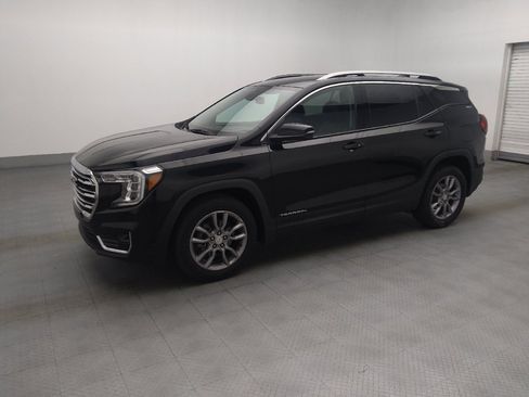 Used 2022 GMC Terrain SLT FWD image 2