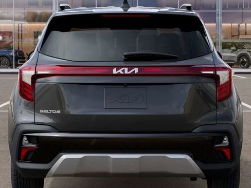 New 2026 Kia Seltos S FWD image 18