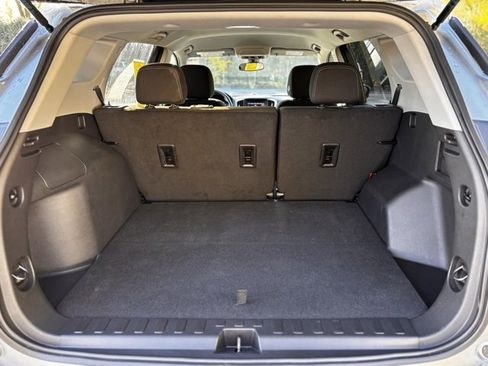 Certified 2024 GMC Terrain SLE w/ Driver Convenience Package image 26