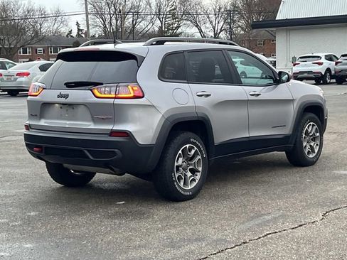 Used 2020 Jeep Cherokee Trailhawk w/ Cold Weather Group image 5