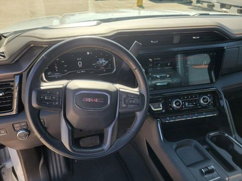 Used 2024 GMC Sierra 2500 AT4 w/ Technology Package image 15