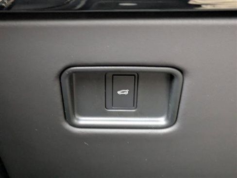 New 2026 Land Rover Range Rover Sport Dynamic SE AWD/4WD image 17