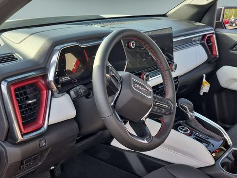 Used 2023 GMC Canyon AT4X w/ Edition 1 AWD/4WD image 10