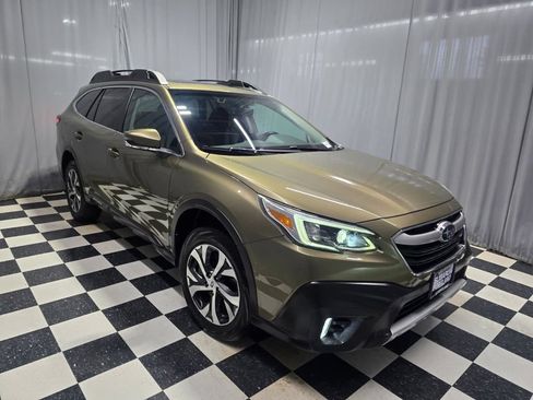 Certified 2022 Subaru Outback Limited AWD/4WD image 3
