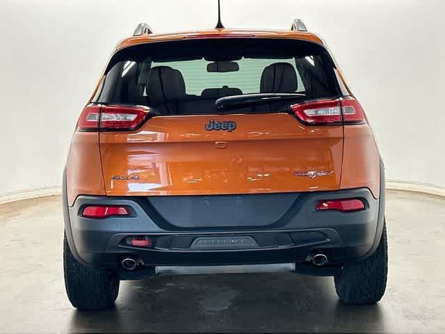 Used 2016 Jeep Cherokee Trailhawk AWD/4WD image 4
