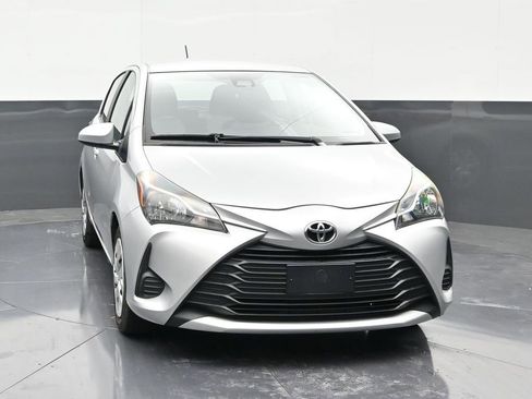 Used 2018 Toyota Yaris L image 8