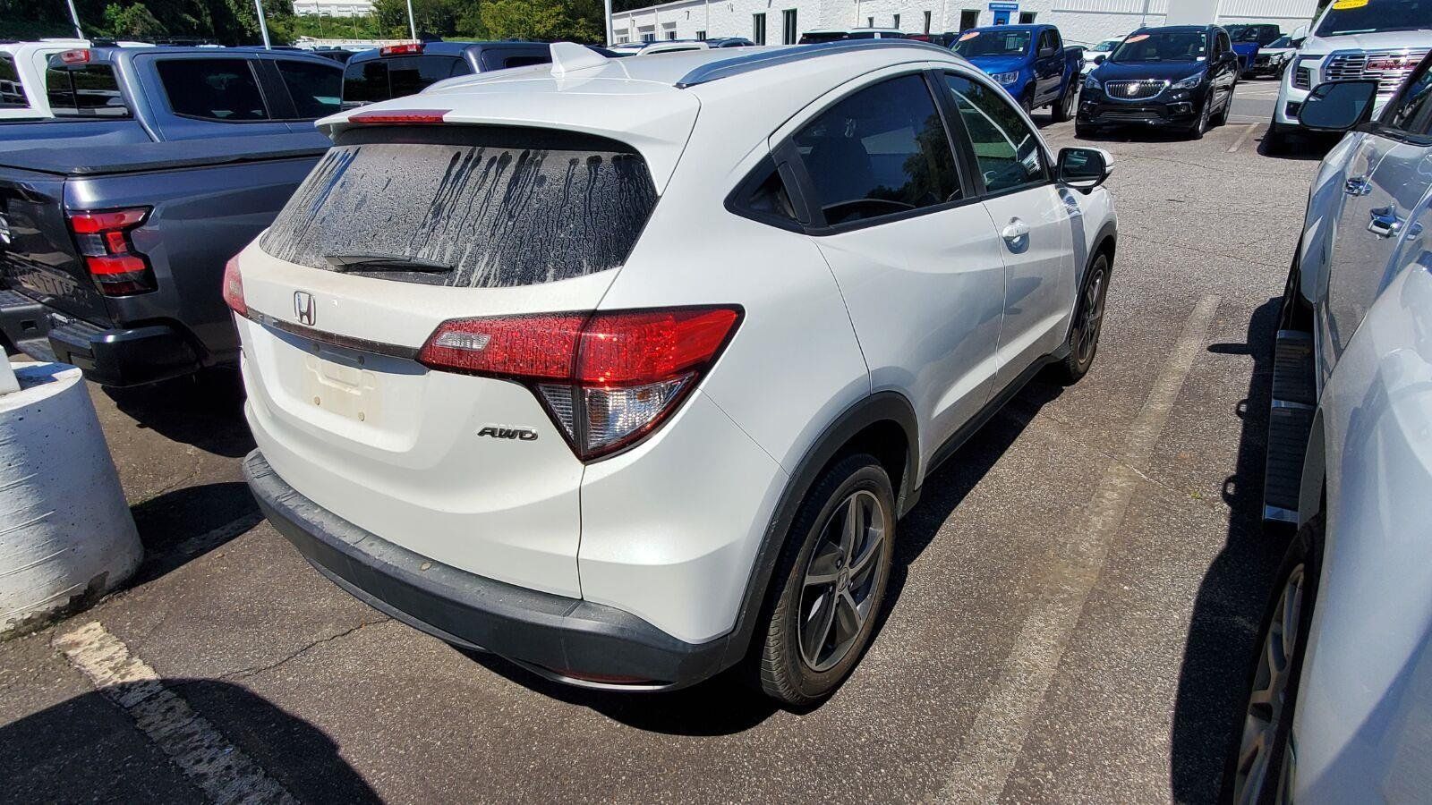 Used 2022 Honda HR-V EX-L image 9