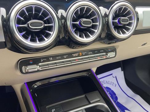 Used 2023 Mercedes-Benz GLB 250 image 20