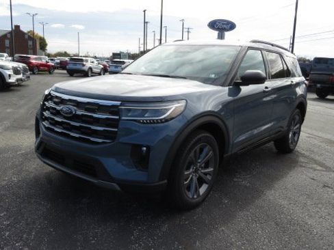 New 2026 Ford Explorer Active image 3