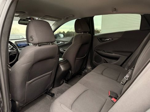 Used 2021 Chevrolet Malibu RS image 23