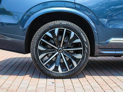 Certified 2026 Volvo XC90 B6 Plus w/ Protection Package Premier AWD/4WD image 10