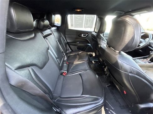 Used 2023 Jeep Compass Trailhawk image 9