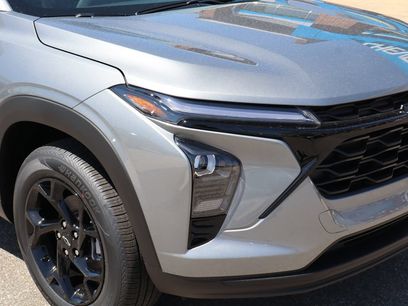 New 2026 Chevrolet Trax LT w/ Sunroof Package