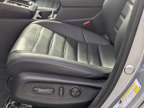 Used 2025 Honda CR-V EX-L image 24