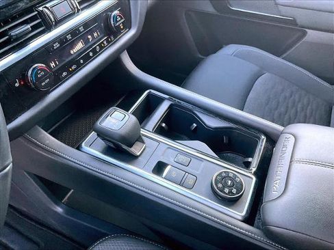 Certified 2025 Nissan Pathfinder SV image 21