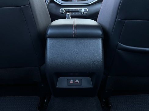 Used 2025 Nissan Altima 2.5 SR image 12