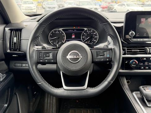 Used 2022 Nissan Pathfinder SV w/ SV Black Package image 20