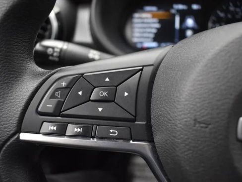 Used 2024 Nissan Kicks SV image 23