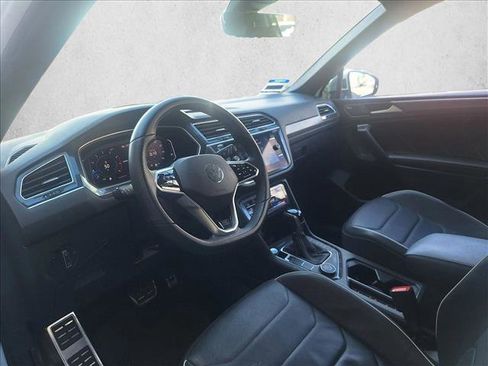 Used 2024 Volkswagen Tiguan SEL R-Line image 9