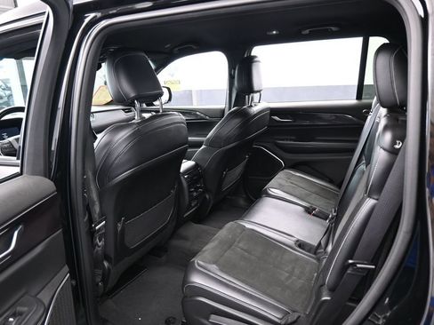 Used 2022 Jeep Grand Cherokee L Laredo RWD image 36