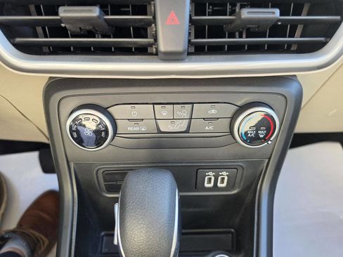 Used 2021 Ford EcoSport S image 22