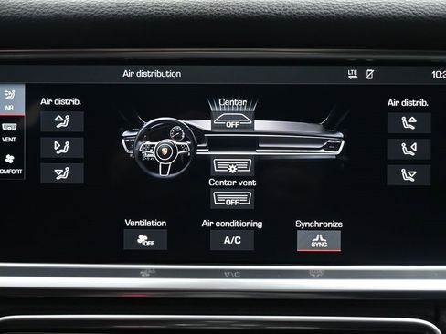 Used 2018 Porsche Panamera 4S image 16