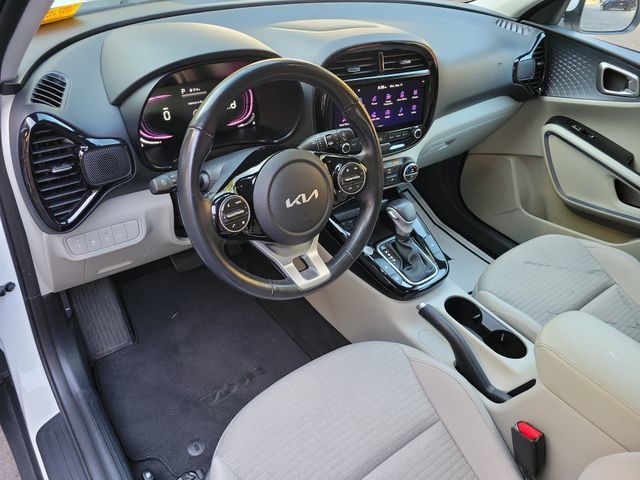Used 2023 Kia Soul EX FWD image 10