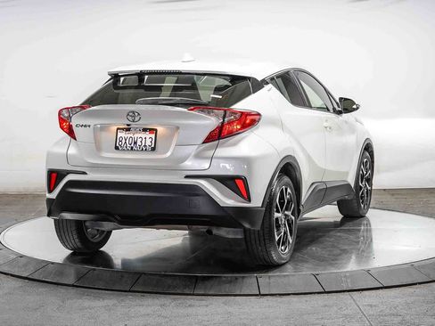 Certified 2021 Toyota C-HR XLE FWD image 5