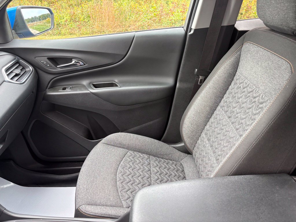 Used 2024 Chevrolet Equinox LT w/ LPO, Floor Liner Package FWD image 17