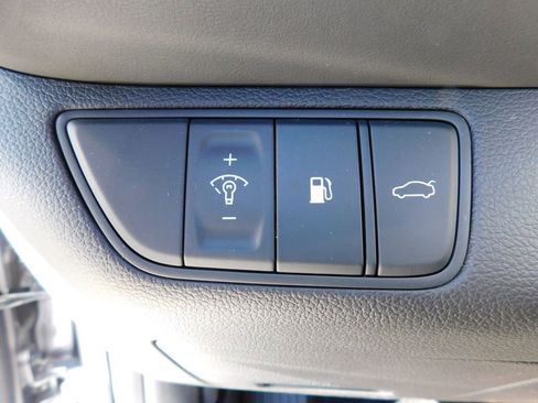 Used 2026 Genesis G70 2.5T image 20