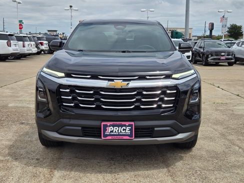 Used 2025 Chevrolet Equinox LT FWD image 2