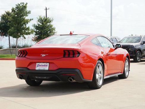 Used 2026 Ford Mustang Premium RWD image 9