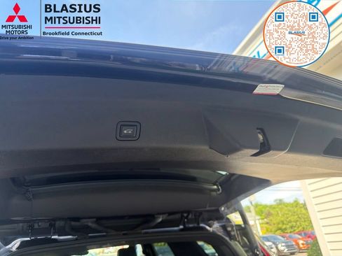 Used 2023 Cadillac Escalade Sport AWD/4WD image 15