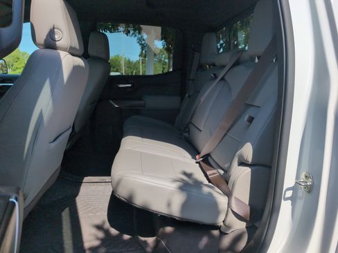 Used 2020 GMC Sierra 1500 SLT w/ SLT Premium Plus Package AWD/4WD image 30
